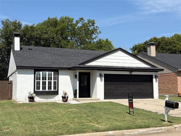 7729 Misty Ridge Drive N, Fort Worth, TX 76137