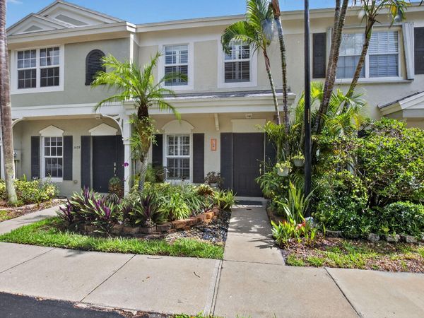 1041 Kokomo Key Lane, Delray Beach, FL 33483