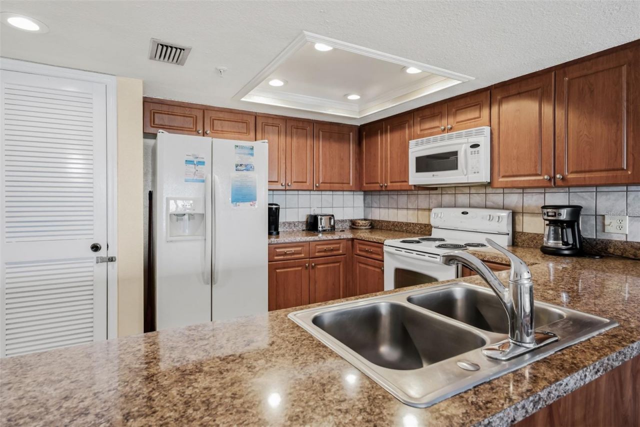 17200 Gulf Boulevard, Unit 202, North Redington Beach, FL 33708 Photo