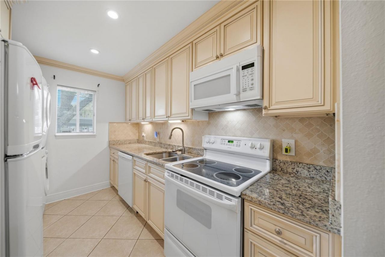 182 115th Avenue N, Unit 182, Saint Petersburg, FL 33716 Photo