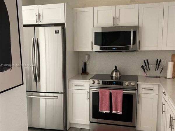 2432 SW 99th Way , Miramar, FL 33025