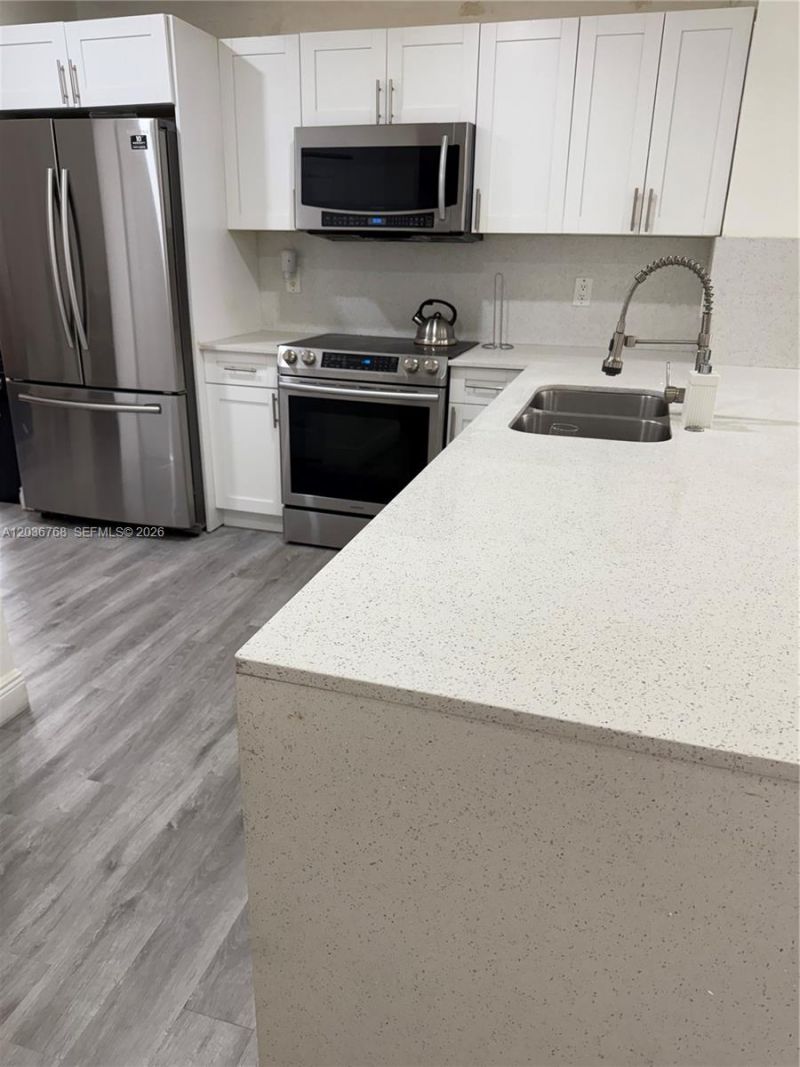 2432 SW 99th Way , Miramar, FL 33025 Photo