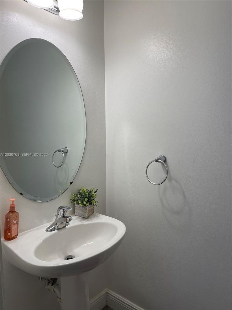 2432 SW 99th Way , Miramar, FL 33025 Photo