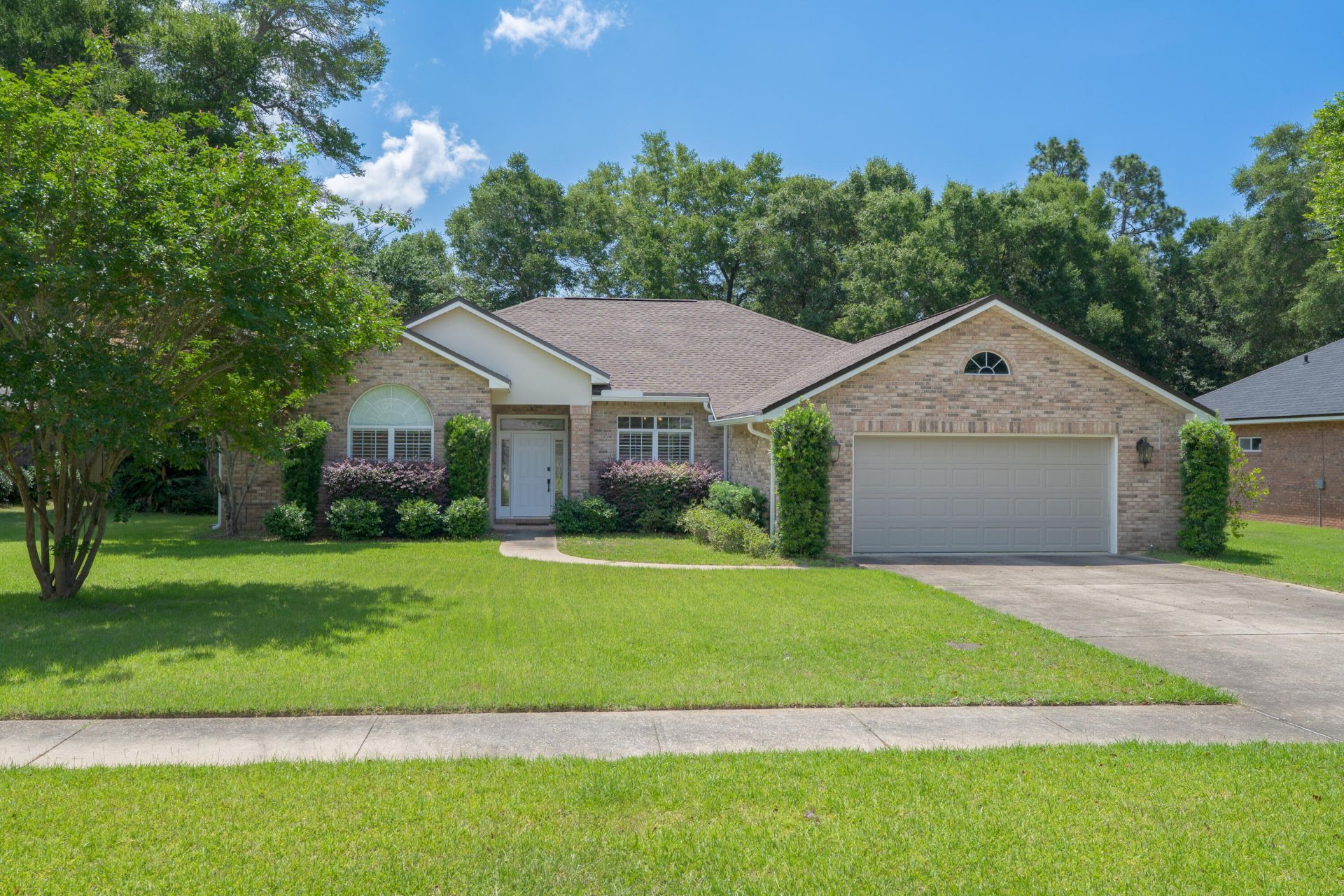 2023 Kildare Circle, Niceville, FL 32578 Main Photo