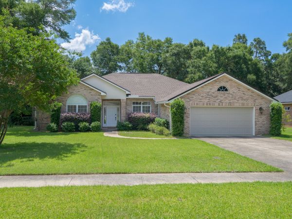 2023 Kildare Circle, Niceville, FL 32578