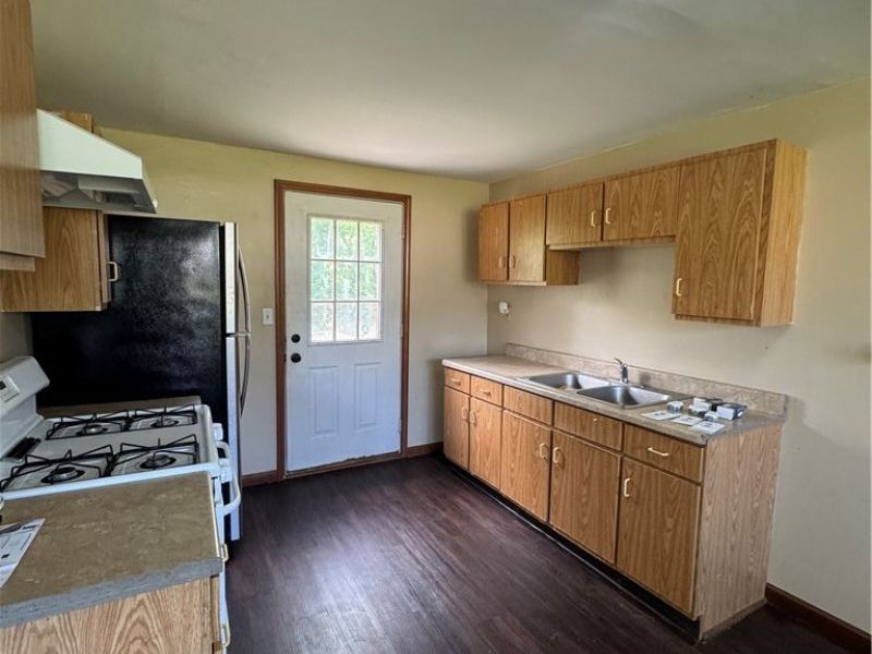 3680 Lincoln Street, Roseville, OH 43777 Photo 9