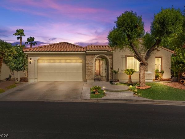 8520 Berkley Hall Street, Las Vegas, NV 89131