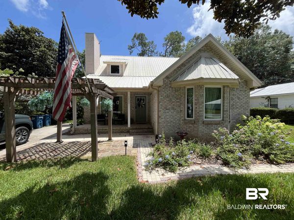 1033 E 23rd Avenue, Gulf Shores, AL 36542