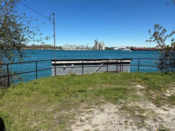 804 Merchant Street , Port Huron, MI 48060