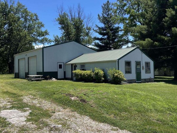 6597 S State Road 159 Highway, Carlisle, IN 47838