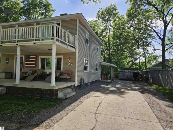 108 Huron S, Lake City, MI 49651
