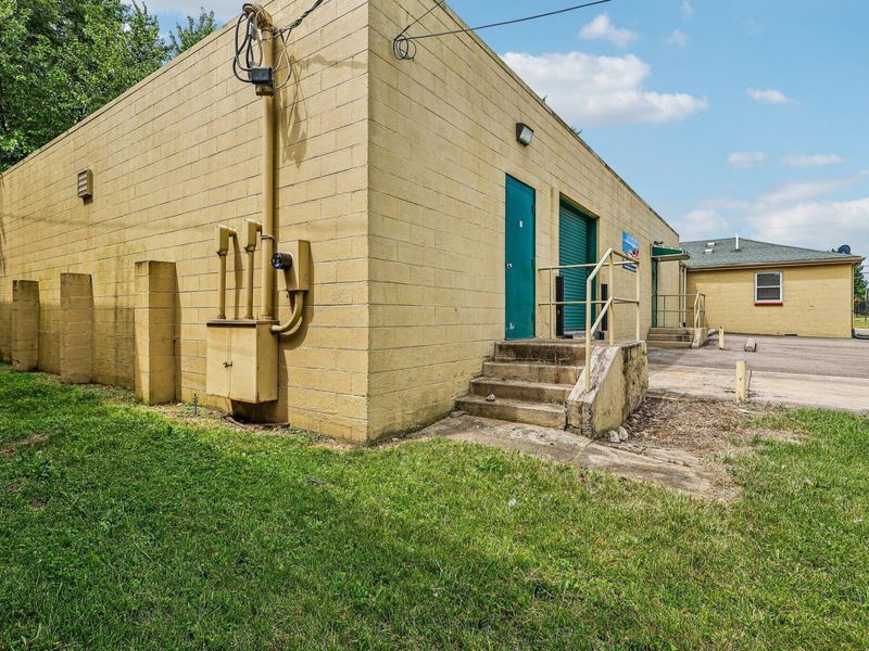 5558 Wadsworth Road, Dayton, OH 45414 Photo 11