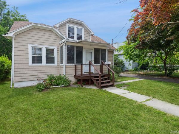 23 S Summit Avenue , Patchogue, NY 11772
