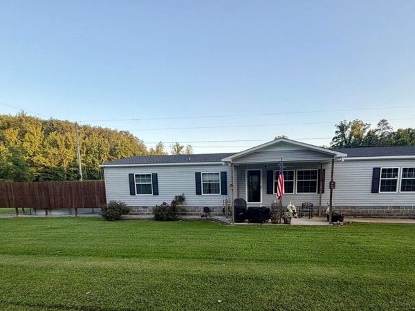 1881 Clifton Tpke , Waynesboro, TN 38485