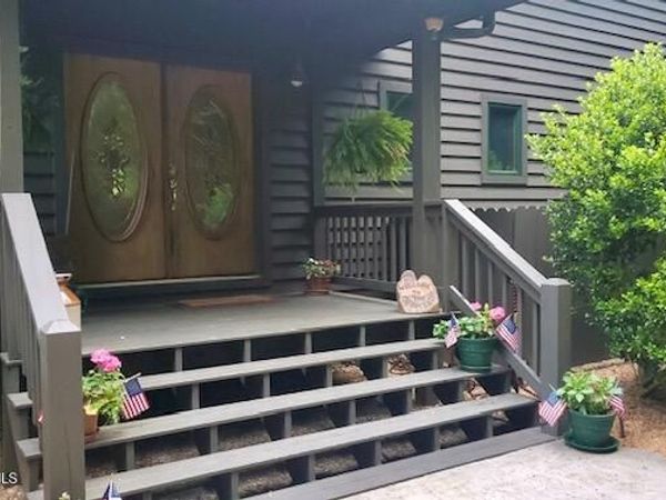 500 Holloway Road , Robbinsville, NC 28771