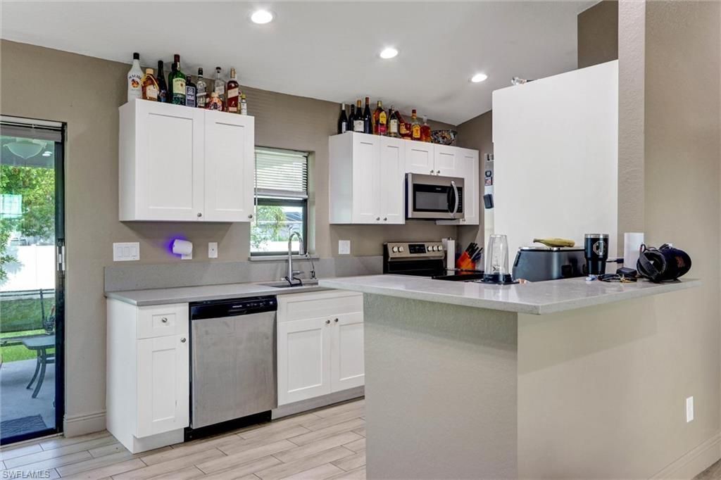 1317 NE 4th Pl , Cape Coral, FL 33909 Photo