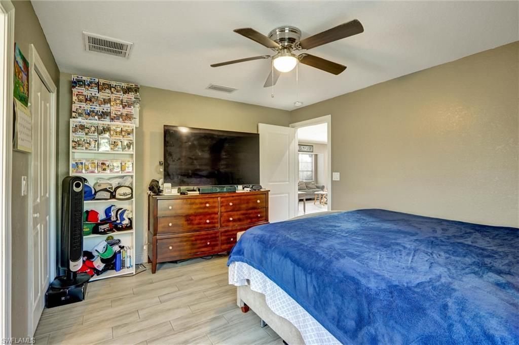 1317 NE 4th Pl , Cape Coral, FL 33909 Photo