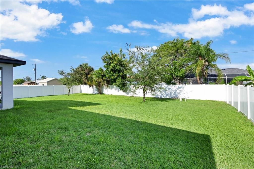 1317 NE 4th Pl , Cape Coral, FL 33909 Photo