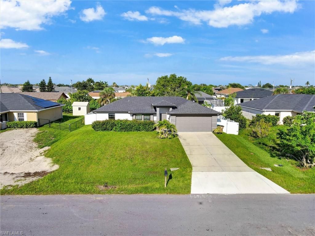 1317 NE 4th Pl , Cape Coral, FL 33909 Photo