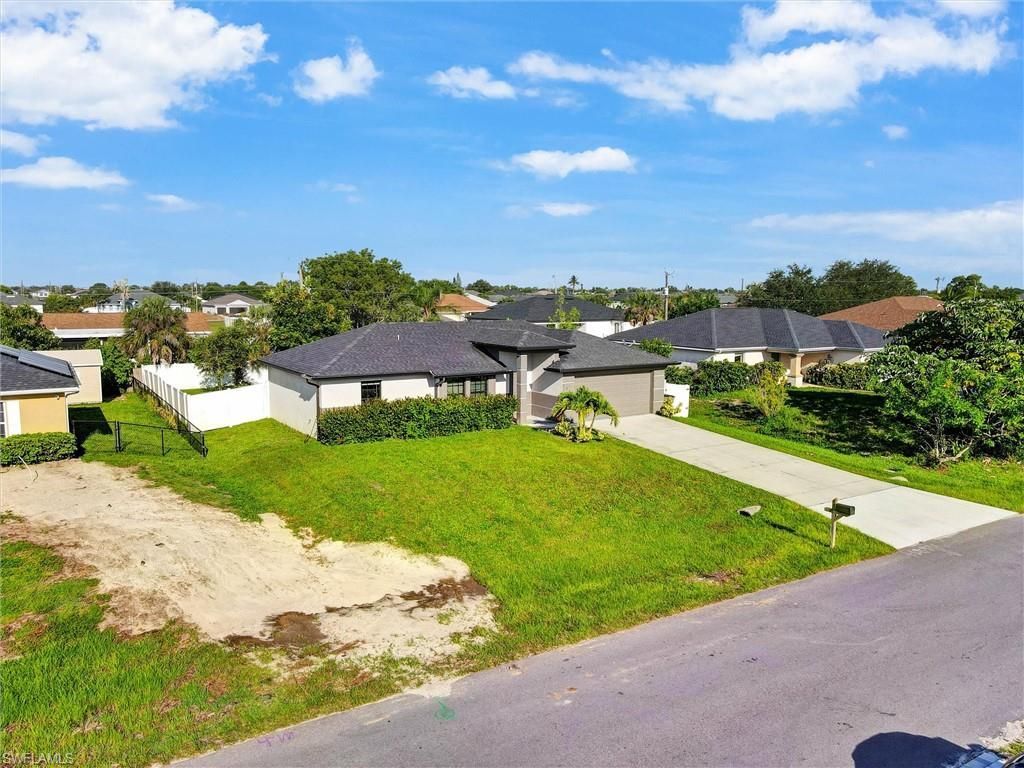 1317 NE 4th Pl , Cape Coral, FL 33909 Photo