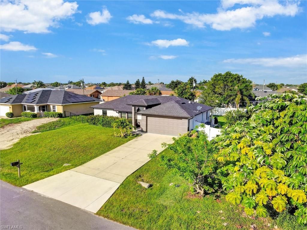 1317 NE 4th Pl , Cape Coral, FL 33909 Photo