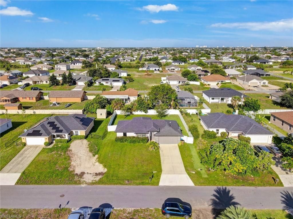 1317 NE 4th Pl , Cape Coral, FL 33909 Photo