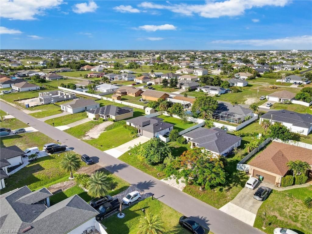 1317 NE 4th Pl , Cape Coral, FL 33909 Photo