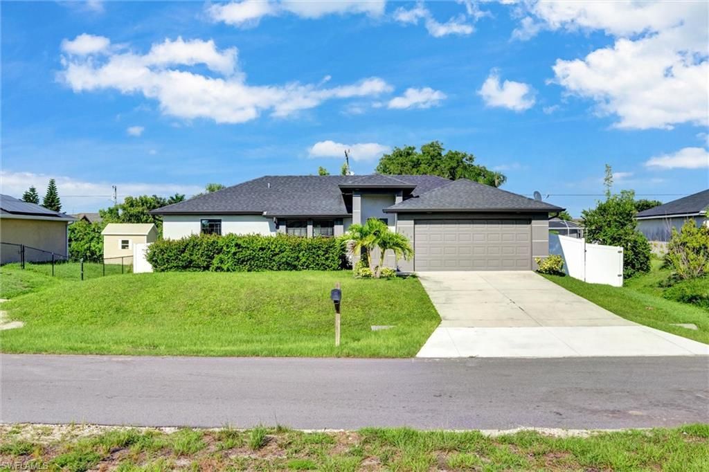 1317 NE 4th Pl, Cape Coral, FL 33909 Photo