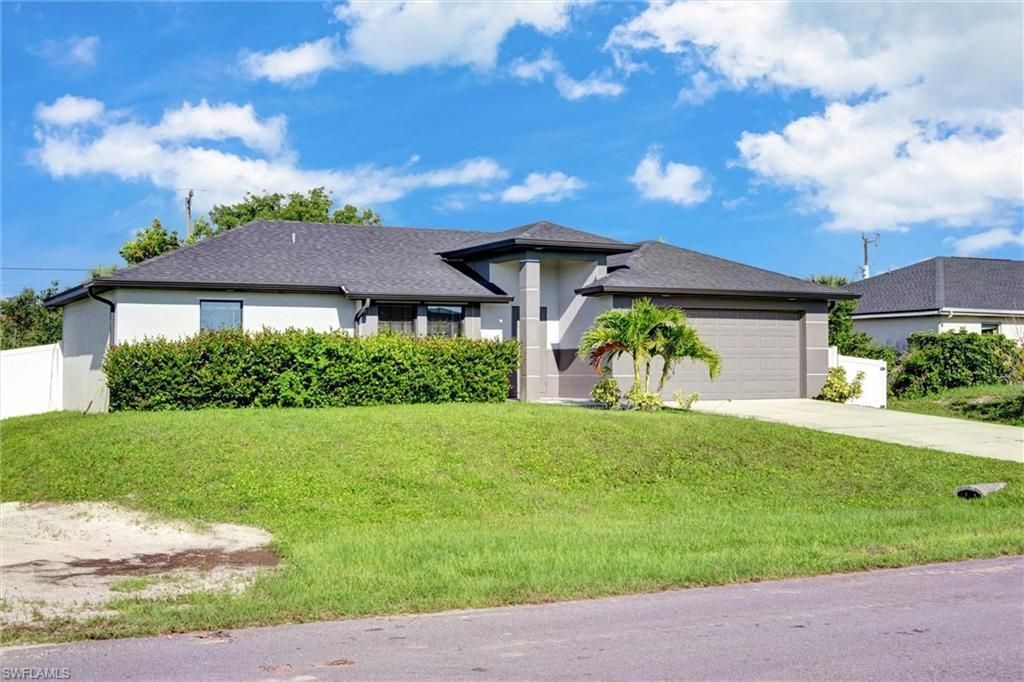 1317 NE 4th Pl , Cape Coral, FL 33909 Photo
