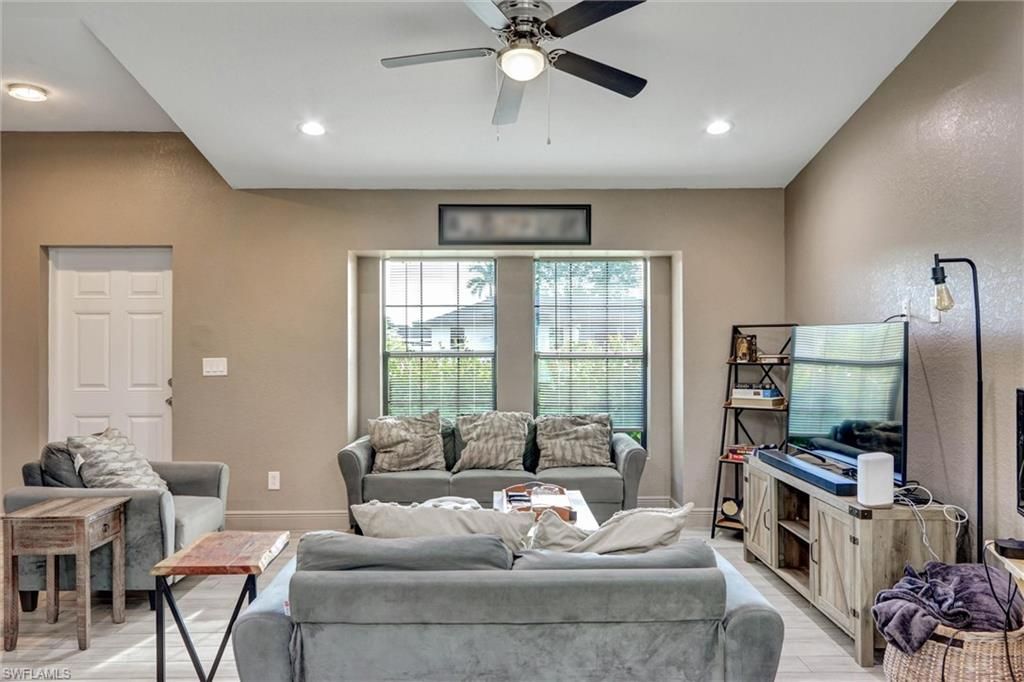 1317 NE 4th Pl , Cape Coral, FL 33909 Photo
