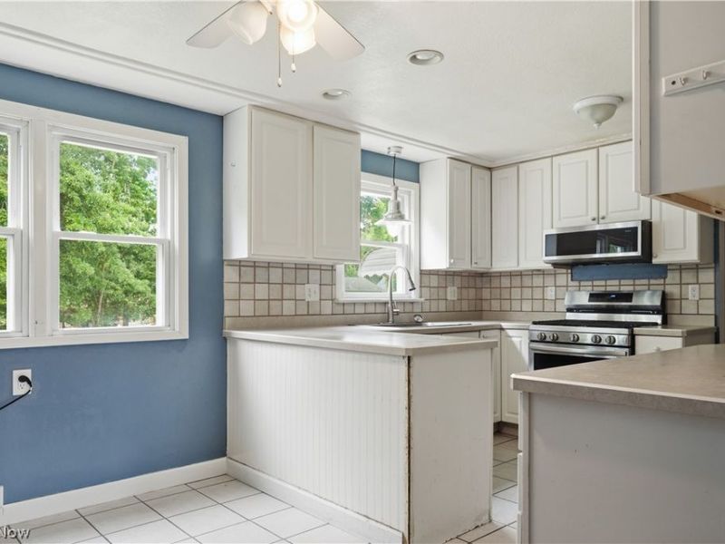 910 S Hazelwood Avenue, Youngstown, OH 44509 Photo 12