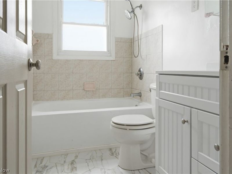 910 S Hazelwood Avenue, Youngstown, OH 44509 Photo 14