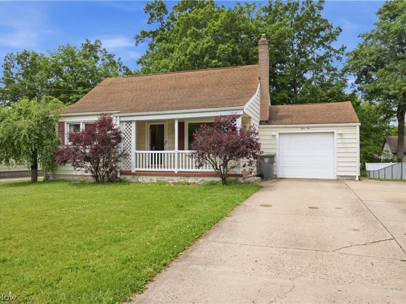 910 S Hazelwood Avenue, Youngstown, OH 44509 Photo 2
