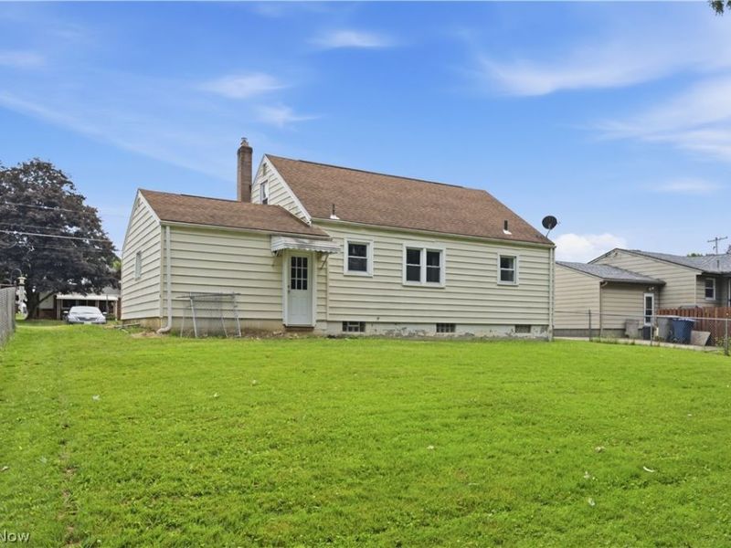 910 S Hazelwood Avenue, Youngstown, OH 44509 Photo 24