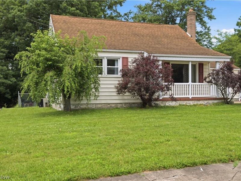 910 S Hazelwood Avenue, Youngstown, OH 44509 Photo 3