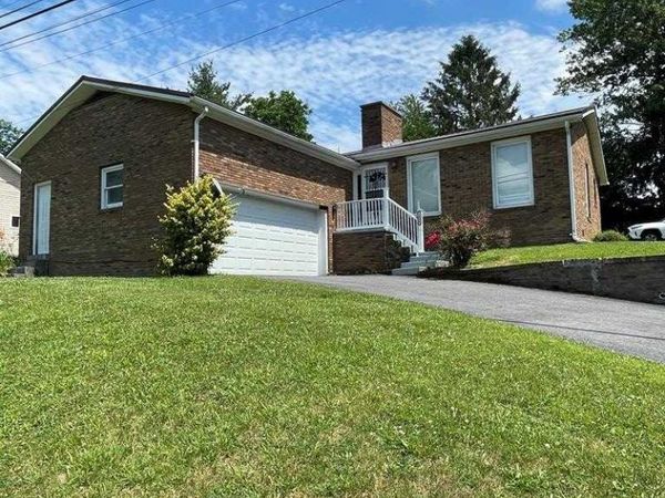 1424 Old Athens Road, Princeton, WV 24740