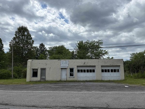 13820 N Mountaineer , Arthurdale, WV 26520