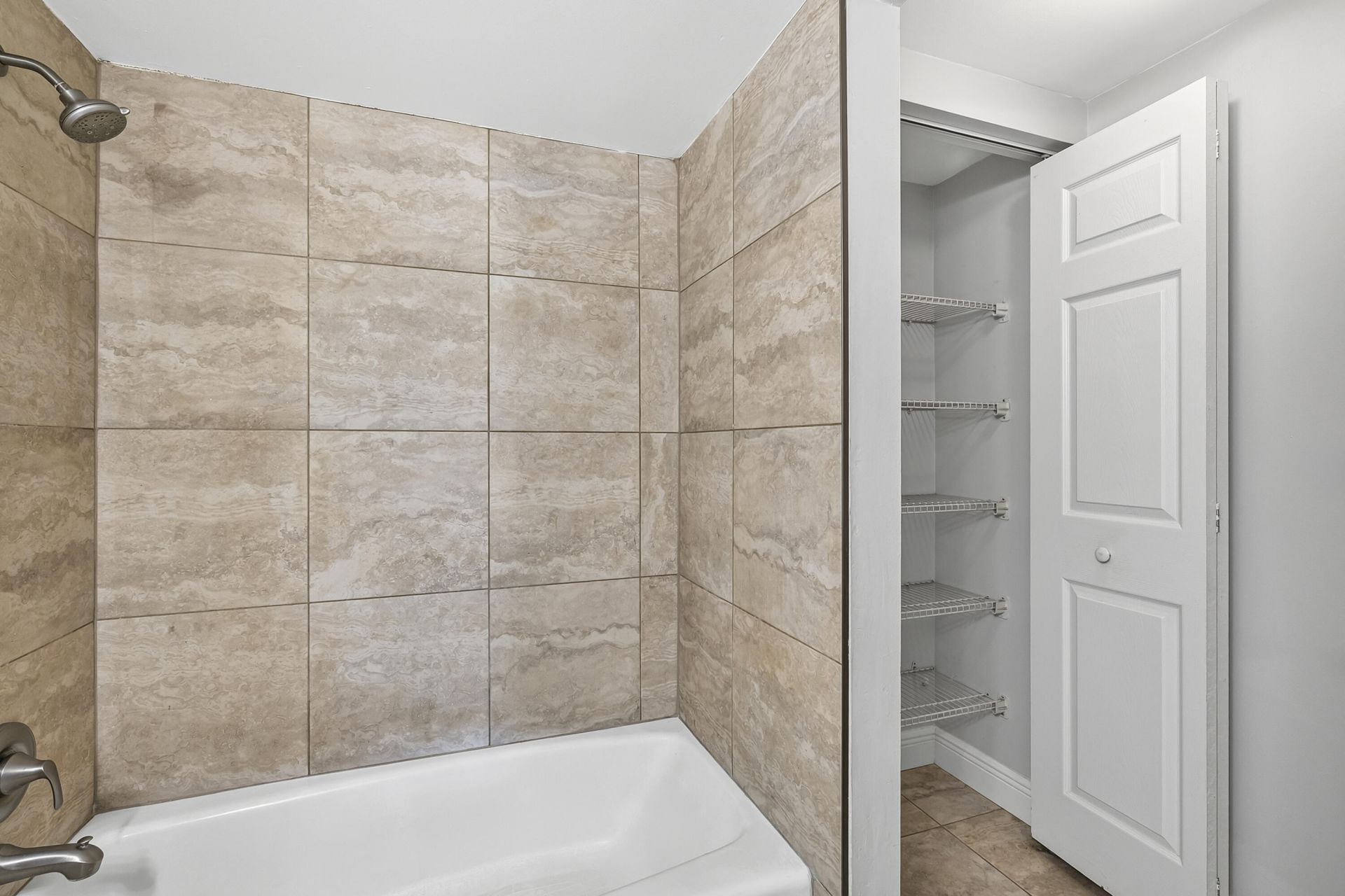 4999 Sable Pine Circle, Unit D2, West Palm Beach, FL 33417 Photo
