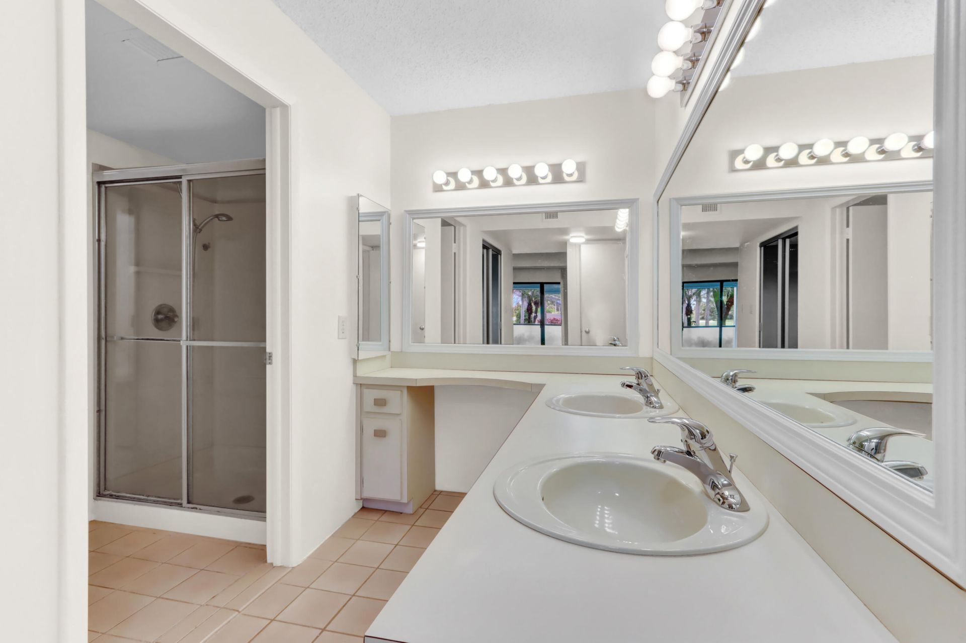 5800 Camino Del Sol, Unit Apt 103, Boca Raton, FL 33433 Photo