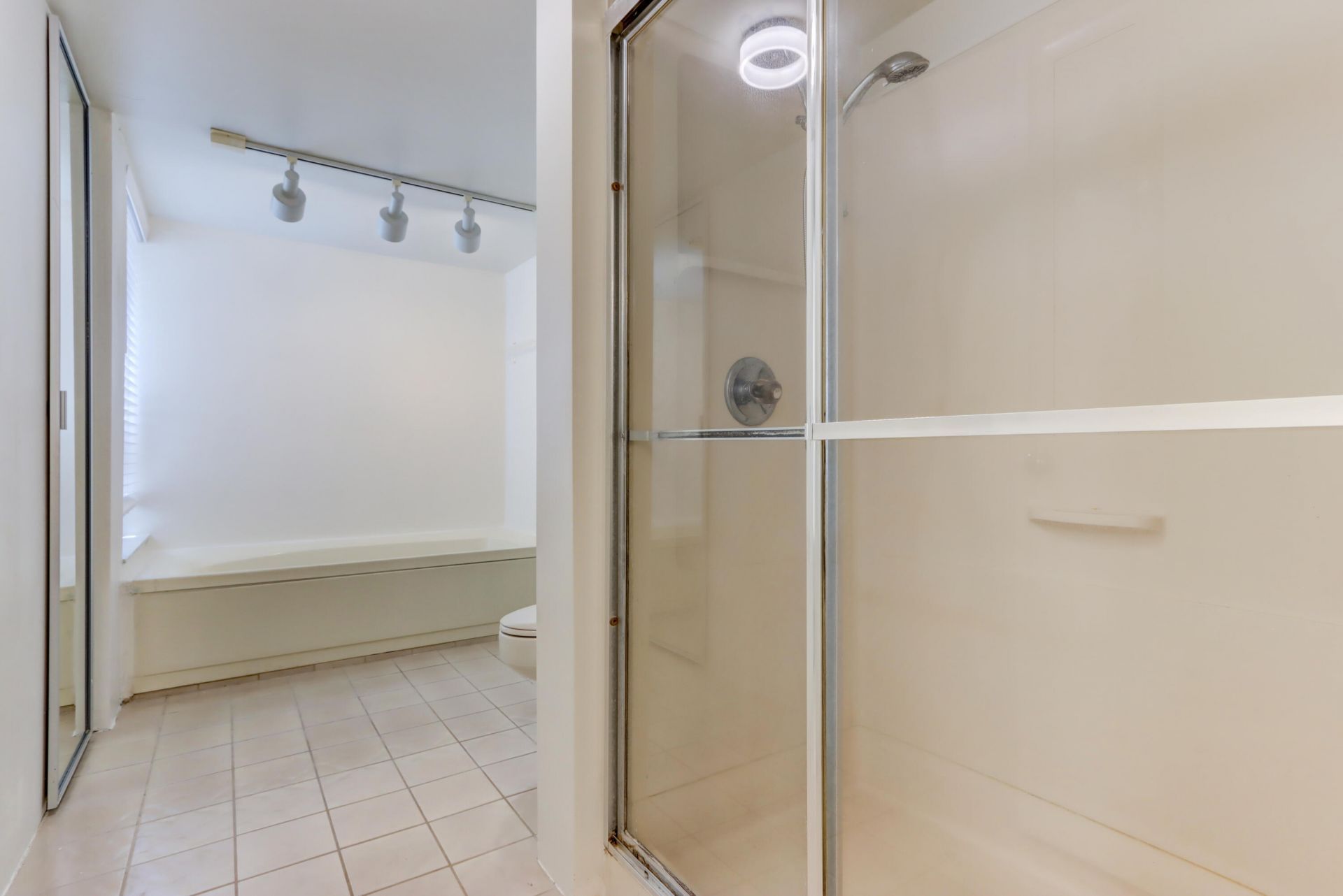 5800 Camino Del Sol, Unit Apt 103, Boca Raton, FL 33433 Photo