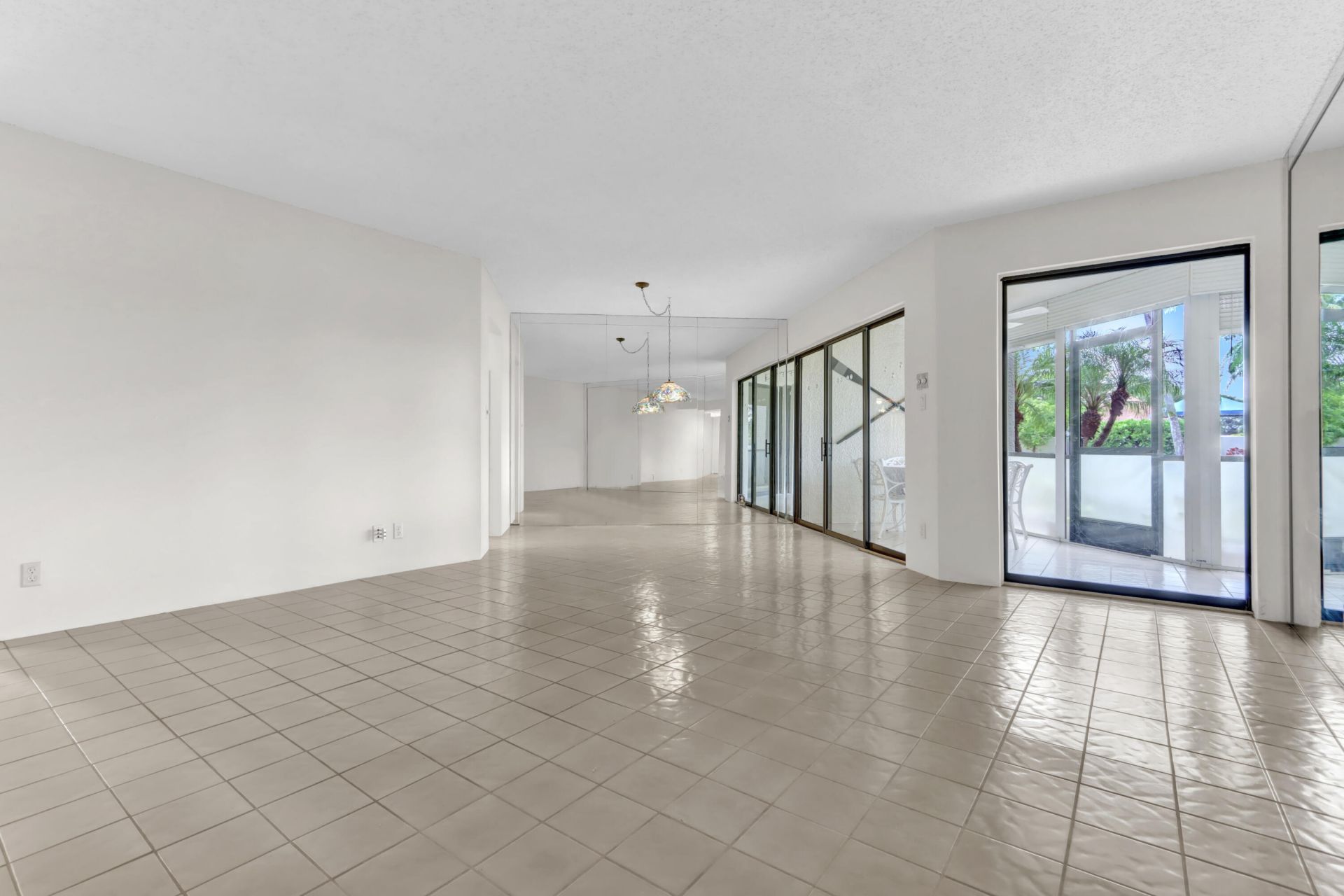 5800 Camino Del Sol, Unit Apt 103, Boca Raton, FL 33433 Photo