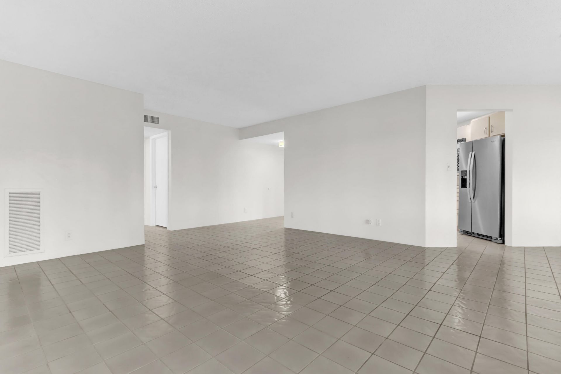5800 Camino Del Sol, Unit Apt 103, Boca Raton, FL 33433 Photo