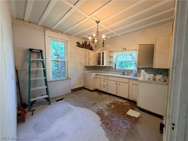325 HIGH Street, Flushing, OH 43977 Photo 12
