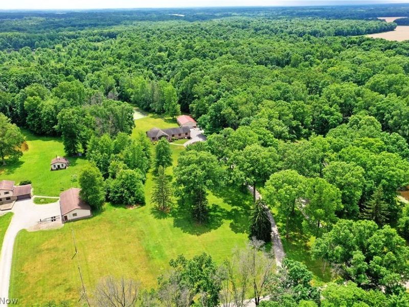 17655 Ellsworth Road, Lake Milton, OH 44429 Photo 8