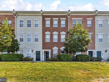 42393 GOLDENSEAL SQUARE , BRAMBLETON, VA 20148