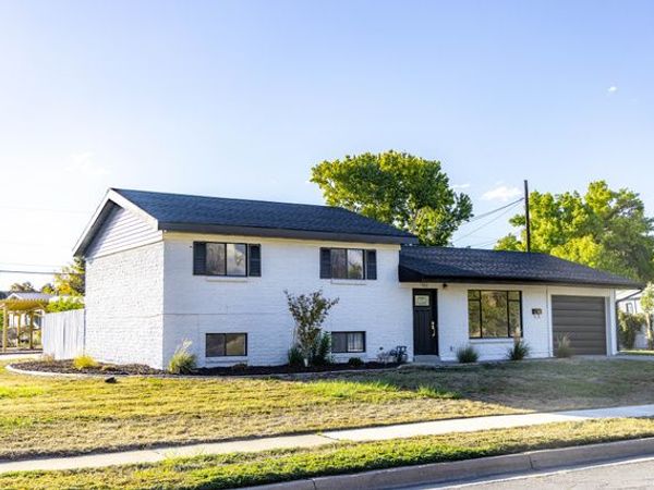 5822 S GOLDEN DR W, Murray, UT 84123