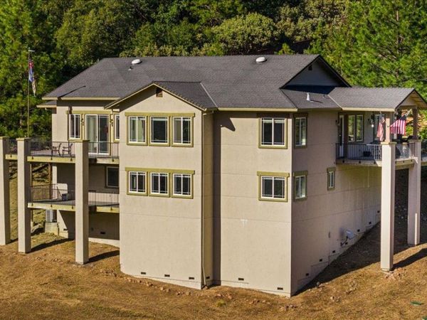 915 Eden Valley Rd, Colfax, CA 95713