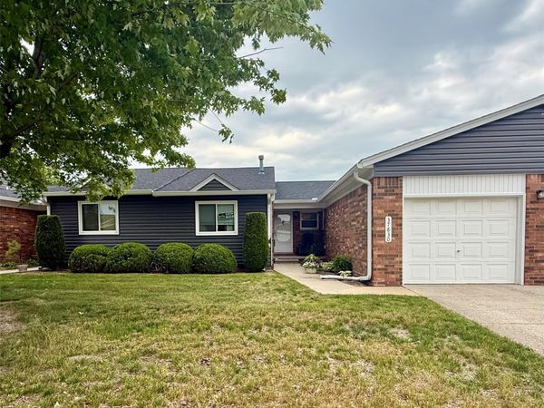 37830 Erna Drive, Sterling Heights, Mi 48312