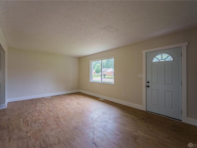 842 Murray Hill Drive, Xenia Township, OH 45385 Photo 8