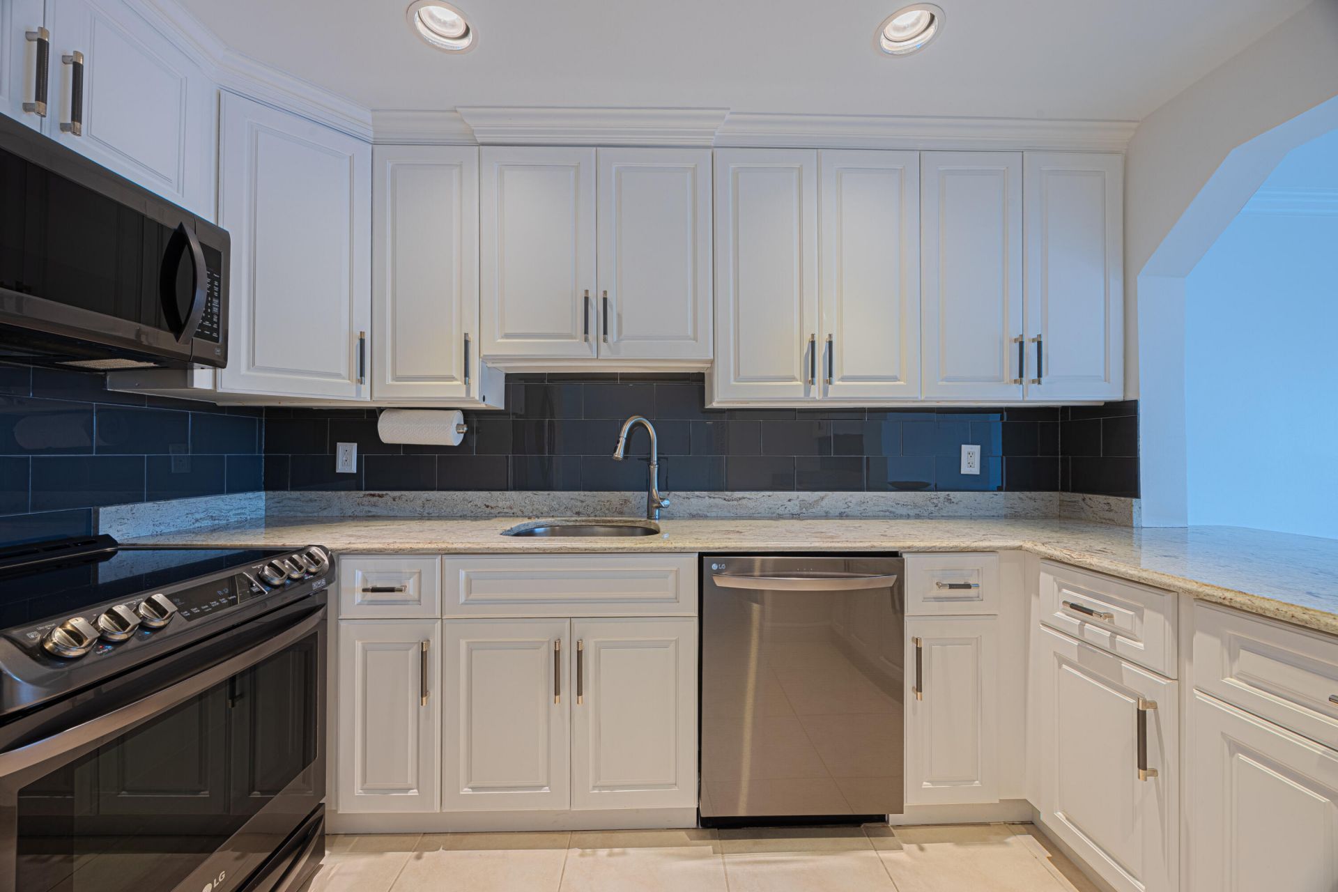 801 Palm Trail, Unit 9, Delray Beach, FL 33483 Photo